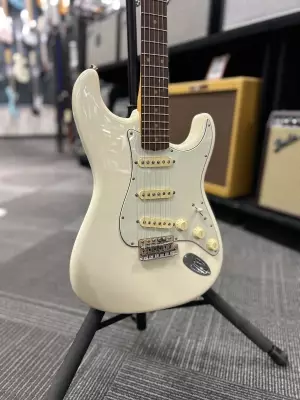 Fender - AV II 61 STRAT RW OWT